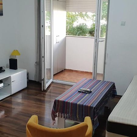 Yellow Apartment, Central Podgorica Extérieur photo